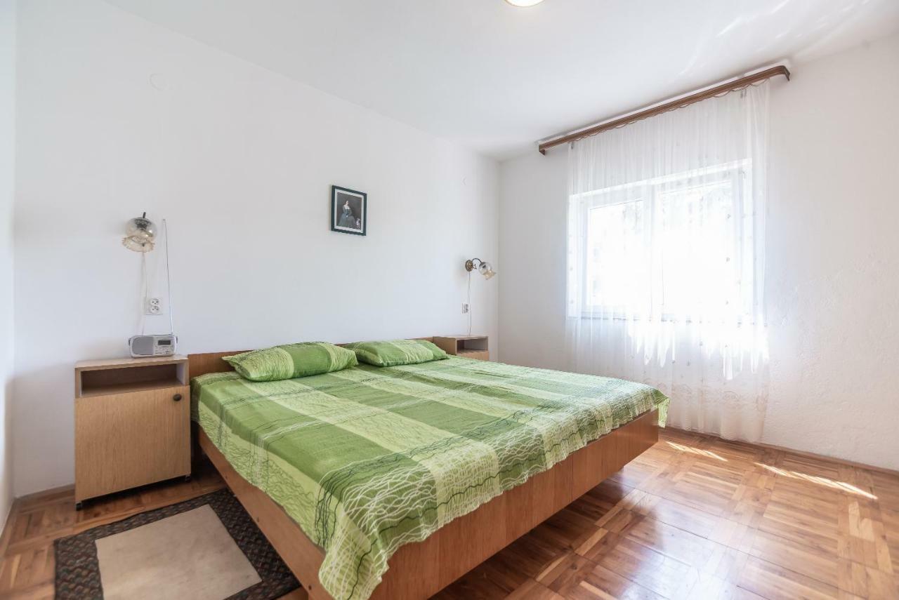Kiwi Apartments Gornji Karin Luaran gambar