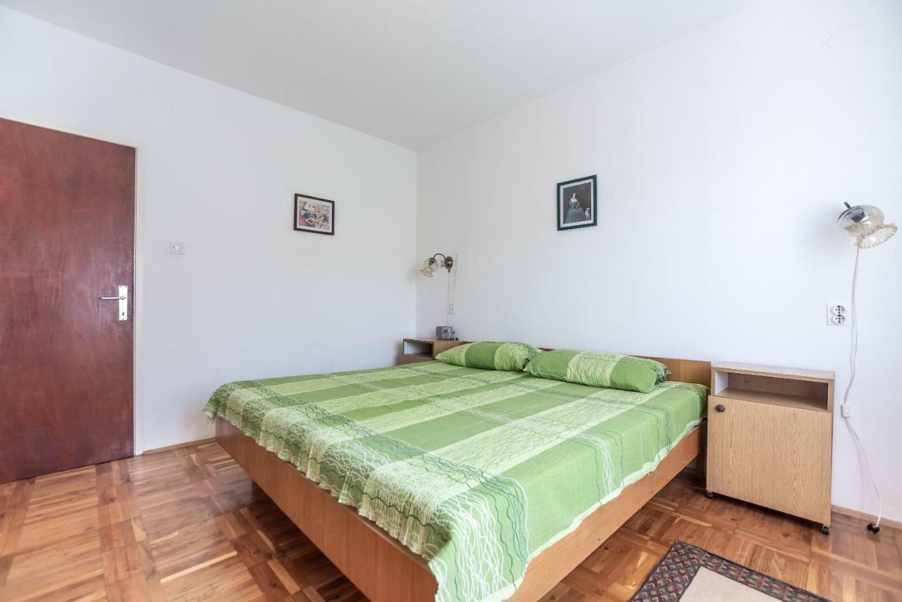 Kiwi Apartments Gornji Karin Luaran gambar