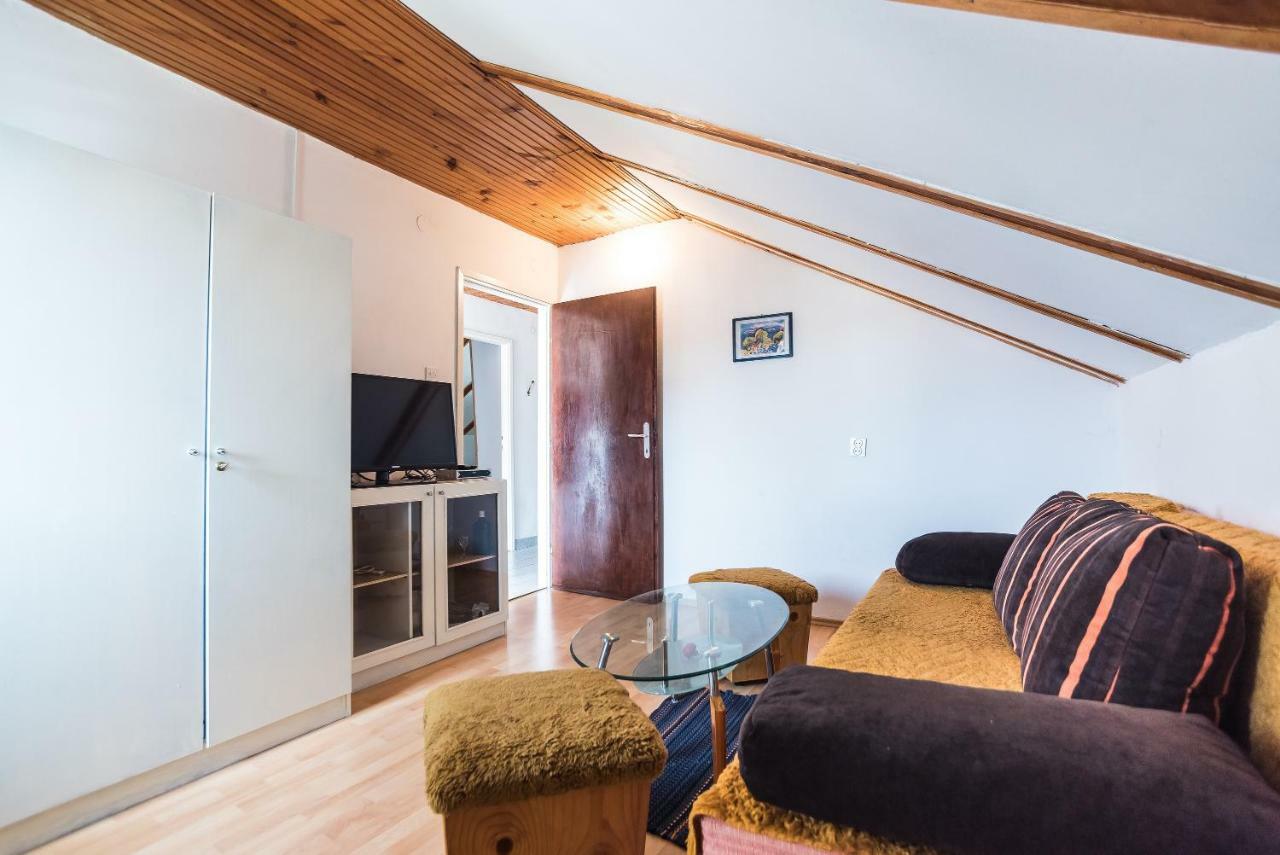 Kiwi Apartments Gornji Karin Luaran gambar